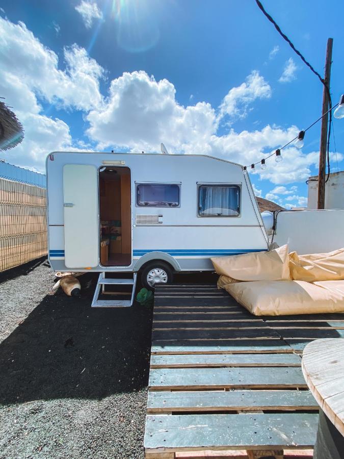 Glamping Caravan Lanzarote Тинахо Экстерьер фото
