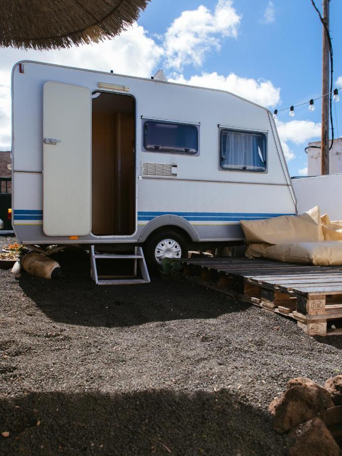 Glamping Caravan Lanzarote Тинахо Экстерьер фото